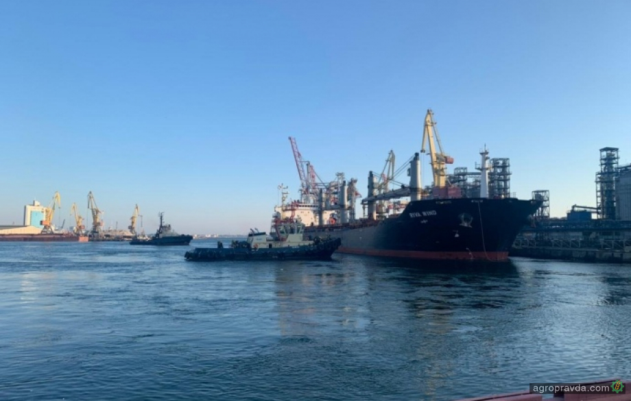 Україна експортувала через морські порти вже 8 мільйонів тонн агропродукції