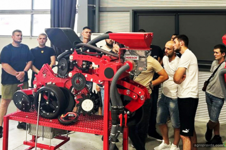 Фахівці АСТРА знайомилися з роботою сівалок Horsch Maestro