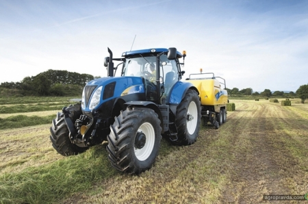В Киеве представили трактор New Holland T6090