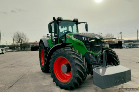 Новітній трактор Fendt 1038 відвантажено українському господарству