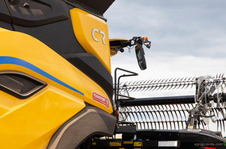 ТЕХНОТОРГ презентував інноваційний комбайн нового покоління New Holland CR11