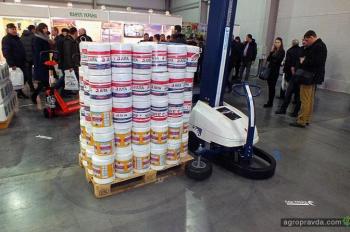 На выставке в Киеве представили роботов-упаковщиков. Видео