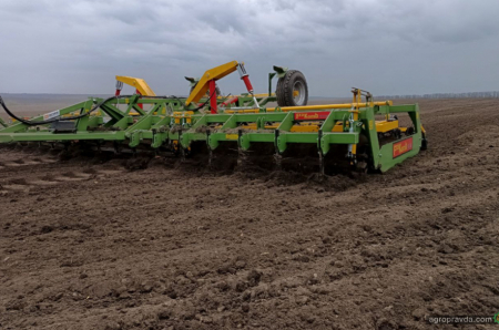 Як працює універсальний передпосівний культиватор FraMest FraKomb 8000