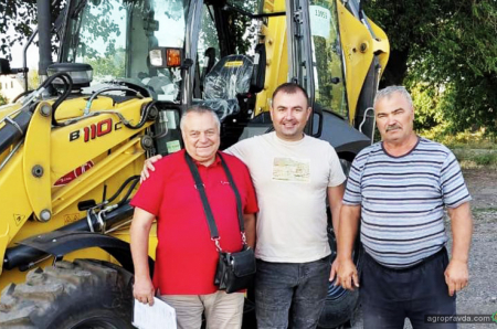 В Україні проданий перший екскаватор-навантажувач New Holland B110
