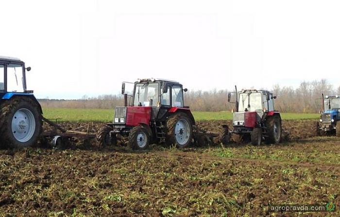 Какие трактора выбирают в Украине. Статистика продаж за 2012-2013 гг.