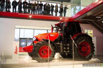 Трактор Zetor от Pininfarina будет представлен в целом ряде стран