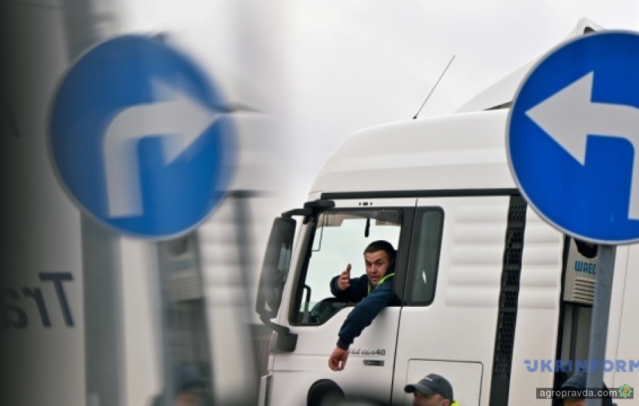 Через страйк на пункті пропуску «Шегині» застрягли понад тисячу вантажівок