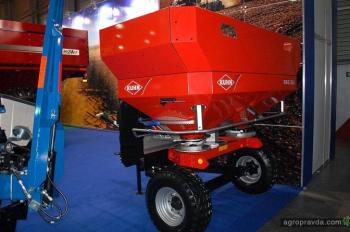 Новый зерновой прицеп J&M GC24t-1 – уже в Украине