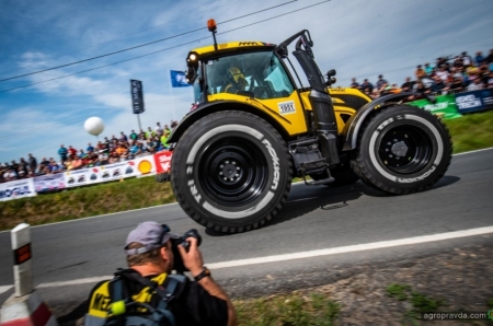 Трактор Valtra превратился в спорт-кар: фото