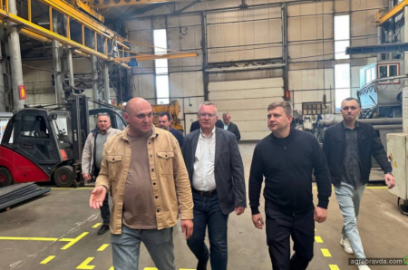 Міністр агрополітики відвідав українське підприємство з виробництва сільгосптехніки