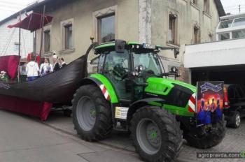 Необычные применения тракторов. Фото
