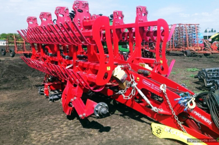 Господарство Харківщини обрало New Holland T8 в парі з бороною LOZOVA MACHINERY