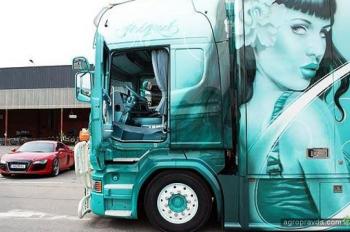 Как шведы украшают свои грузовики. Фото