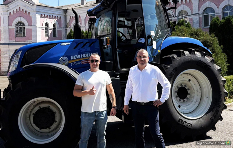 Уманський університет отримав трактор New Holland T7.260 CVT