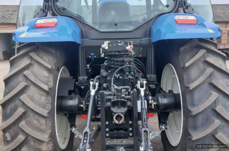 Господарство Харківщини обрало трактор New Holland T6050 Electro Command