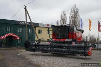 АМАКО открыла новое представительство и презентовала новый трактор MF 6713