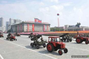 Боевые тракторы Северной Кореи. Фото