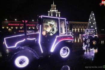 В столице Беларуси состоялся парад новогодних тракторов. Фото