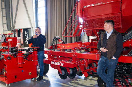 Команда продажів Астра пройшла дводенний інтенсив із техніки HORSCH