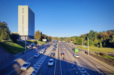 Уряд дозволив експлуатацію 3-ланкових автопоїздів