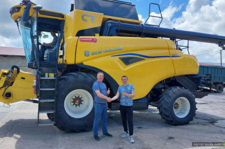 Новий New Holland CR7.90 з IntelliSense працюватиме вже цього сезону на Харківщині