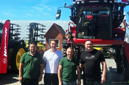 «АБА «Астра» представила аграріям лінійку високопродуктивної техніки HORSCH