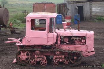 Розовые тракторы – для дам. Фото