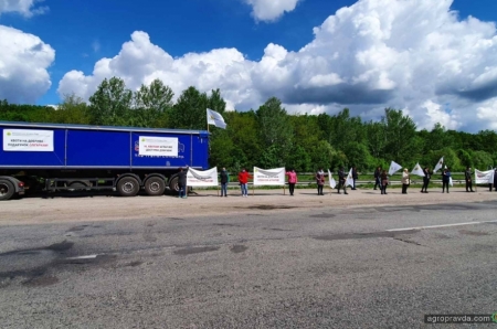 Аграрии вышли на автомагистрали протестовать против квот на импорт азотных удобрений