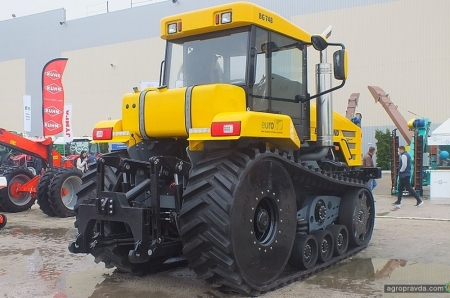 Сверхмощный украинский трактор получил гусеничную версию