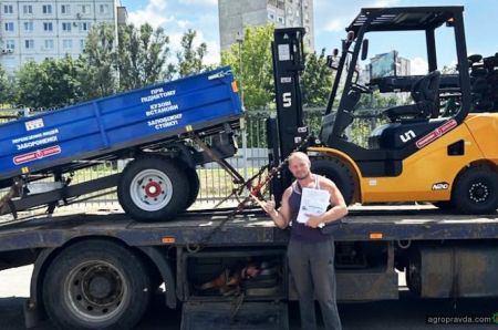 В Україні відвантажили черговий навантажувач UN Forklift