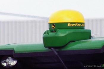 В Украине показали беспилотный трактор