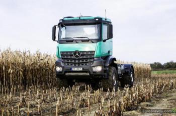 В Украине стартуют продажи аграрный Mercedes-Benz Arocs