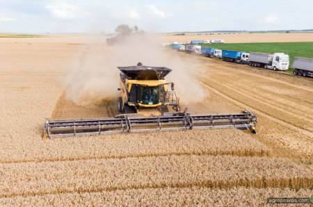ТЕХНОТОРГ презентував інноваційний комбайн нового покоління New Holland CR11