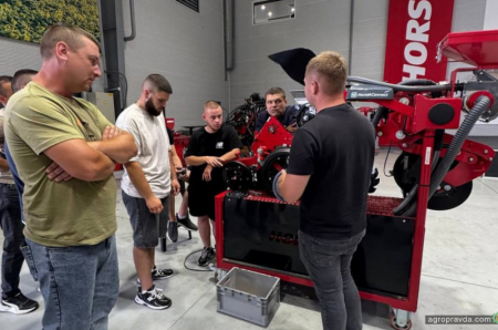 Фахівці АСТРА знайомилися з роботою сівалок Horsch Maestro