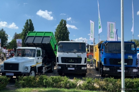 Завод спецтехники Техкомплект представил три модели грузовиков для аграриев