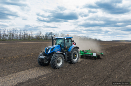 Господарство з Кіровоградщини отримало перший в Україні New Holland T7.300
