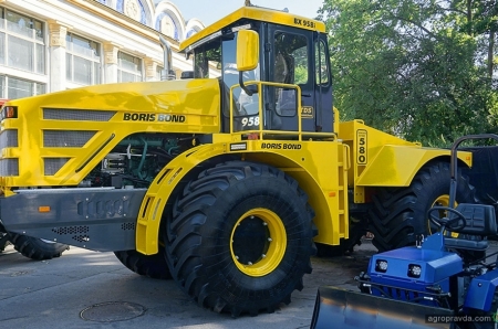 На Агро-2020 представили сверхмощный трактор украинского производства