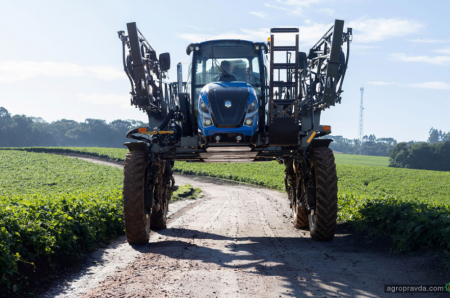 New Holland презентує повністю оновлену лінійку самохідних обприскувачів Defensor