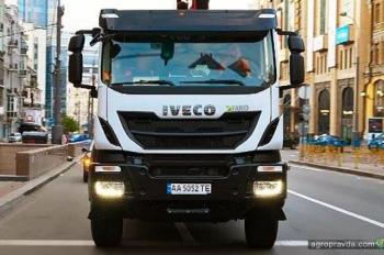 В Украине представили сверхмощный мусоровоз IVECO Trakker