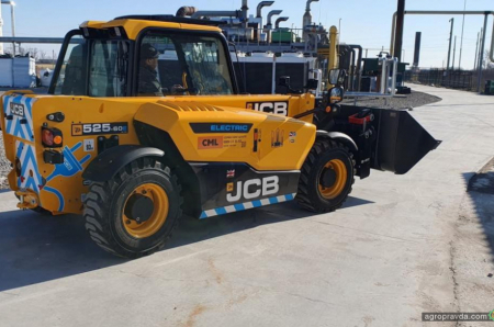 В Україні запрацював перший електричний телескопічний навантажувач JCB