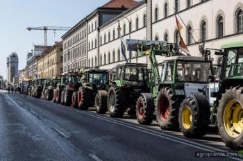 В Мюнхене фермеры на тракторах заехали в центр города. Фото