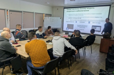 Регіональні сервісні інженери пройшли навчання по бренду PTx Trimble