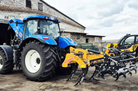 Як працює в парі чизельний глибокорозпушувач SPIDER з трактором New Holland T7060