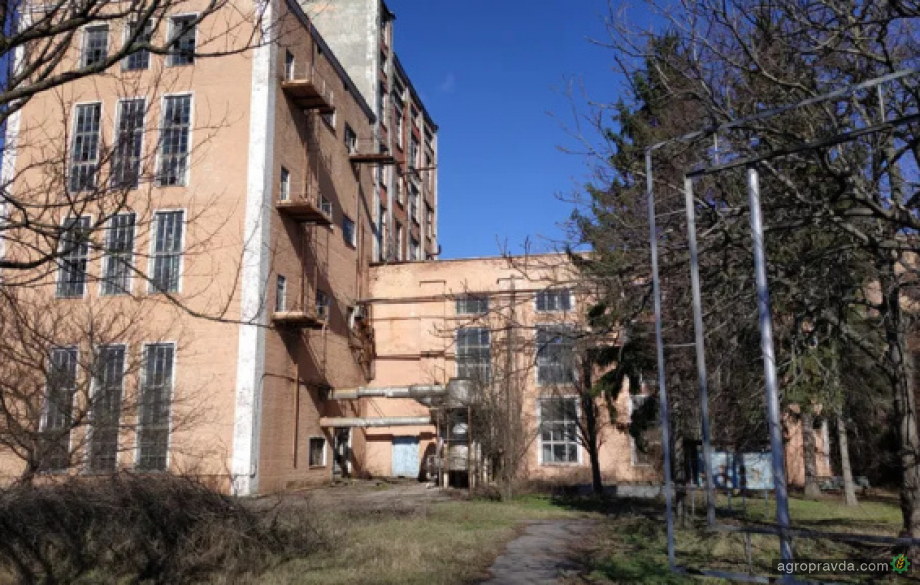 На аукціон виставили лохвицький спиртзавод На аукціон виставили лохвицький спиртзавод