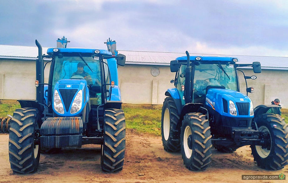 Аграрії отримали нові трактори New Holland