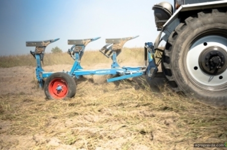 В Украине испытан первый трактор Belarus с газодизельным двигателем